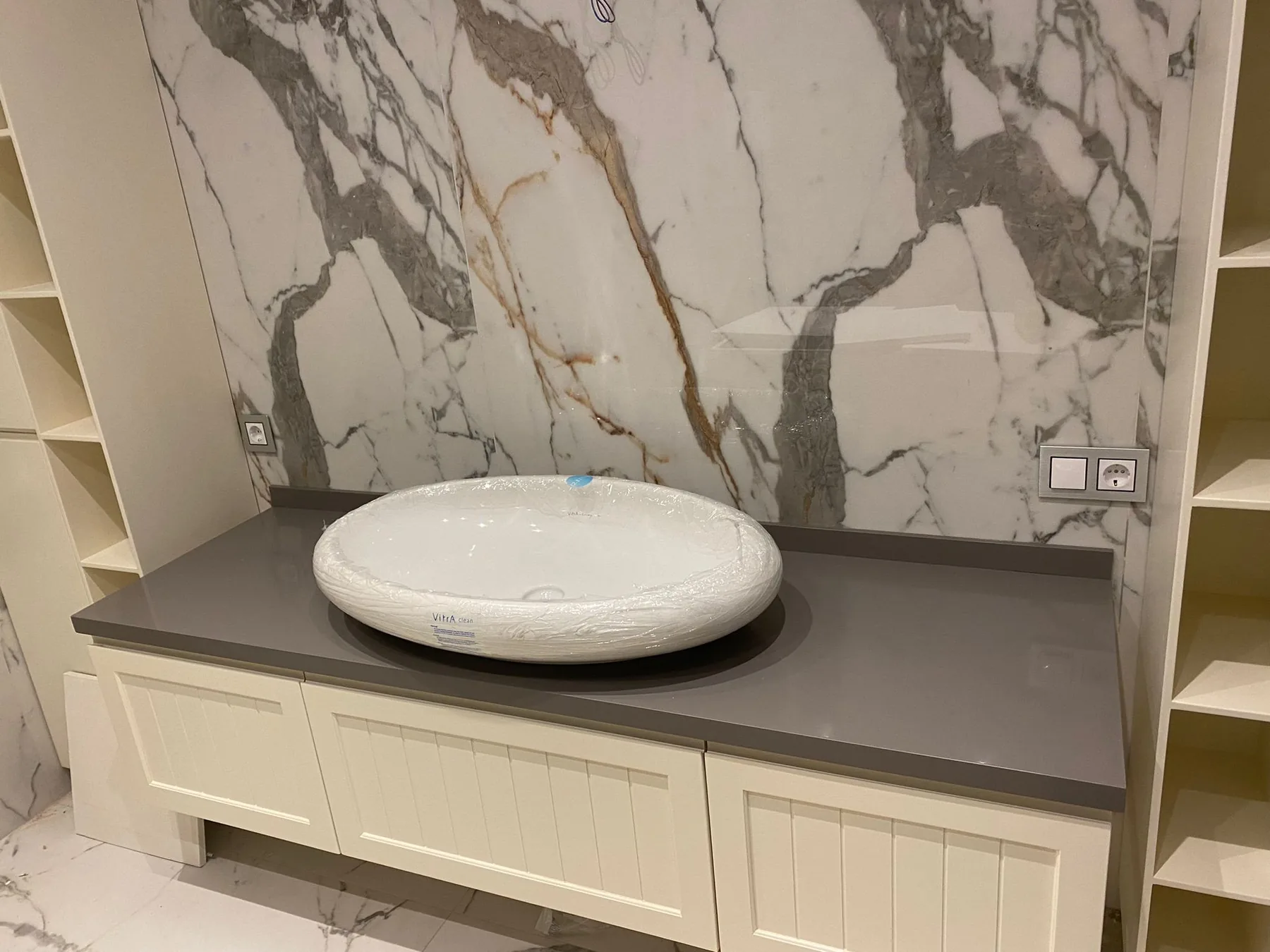 HMM proje arşivinden banyo lavabo yüzey uygulaması