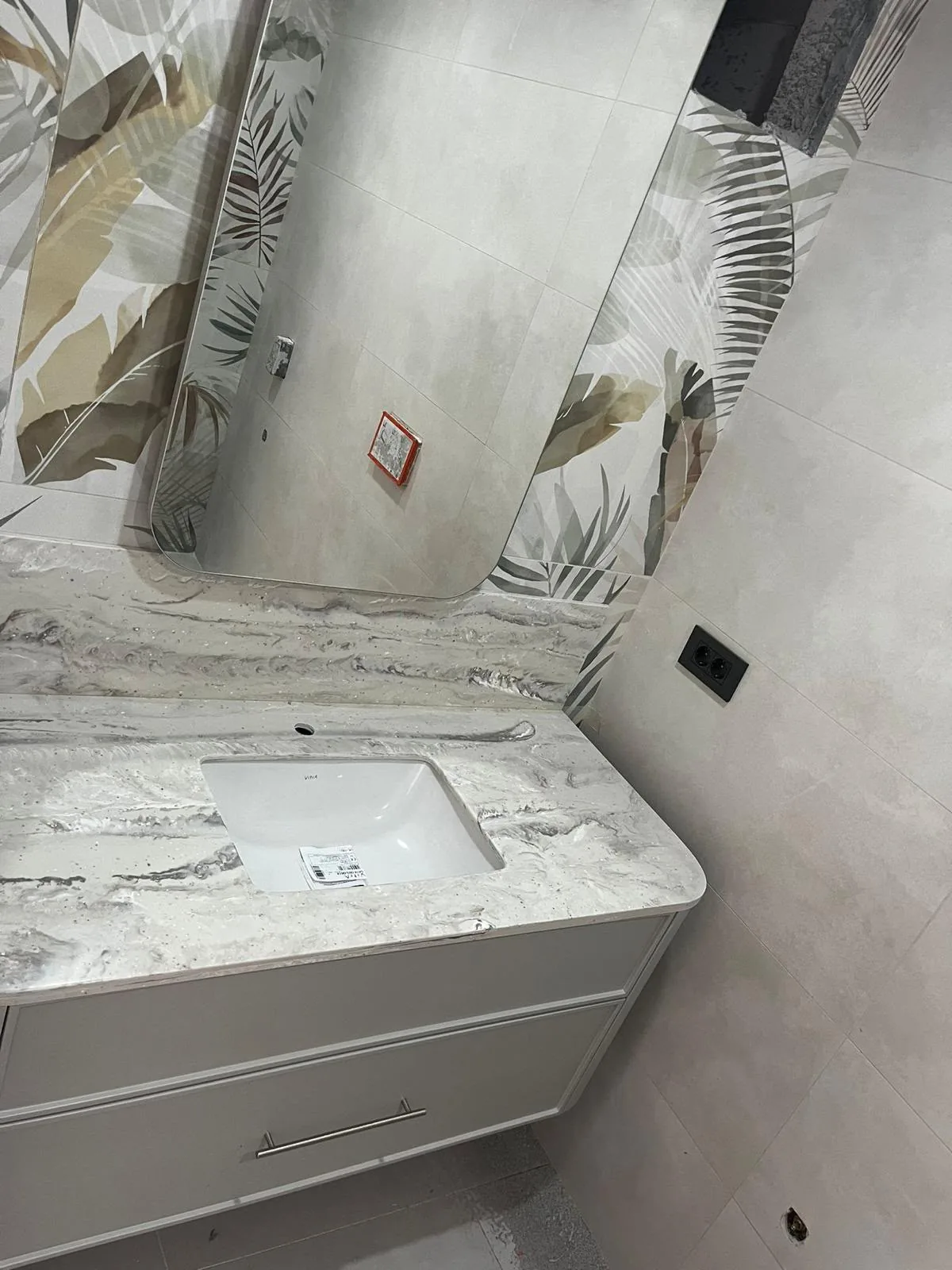 Bathroom countertop and vanity installation — image 53