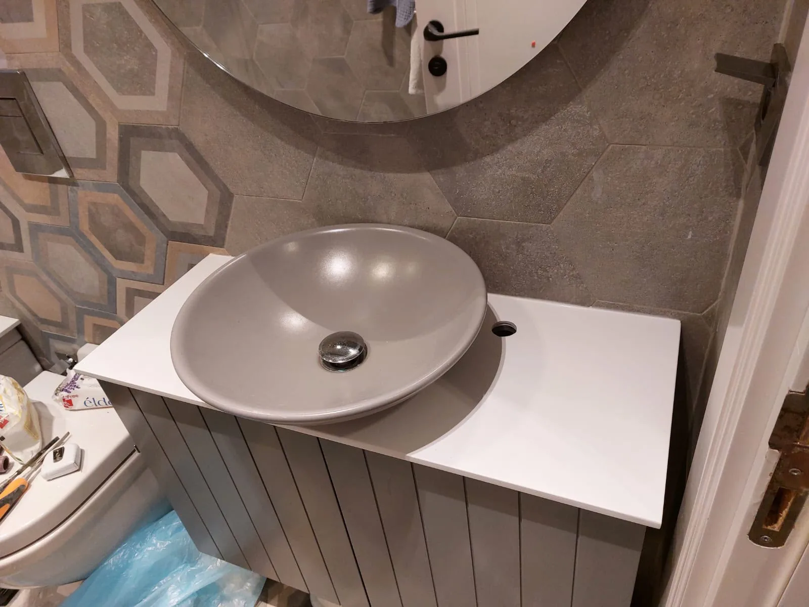 Bathroom countertop and vanity installation — image 56