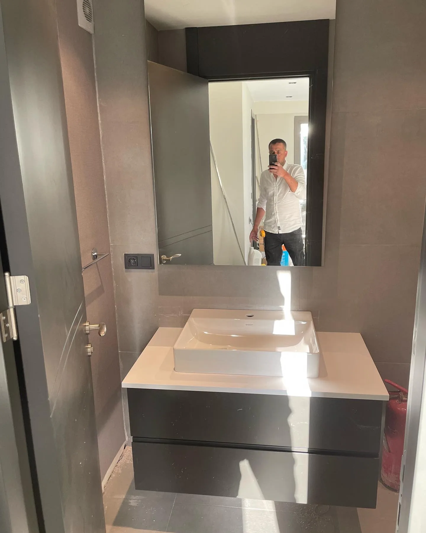 Bathroom countertop and vanity installation — image 84
