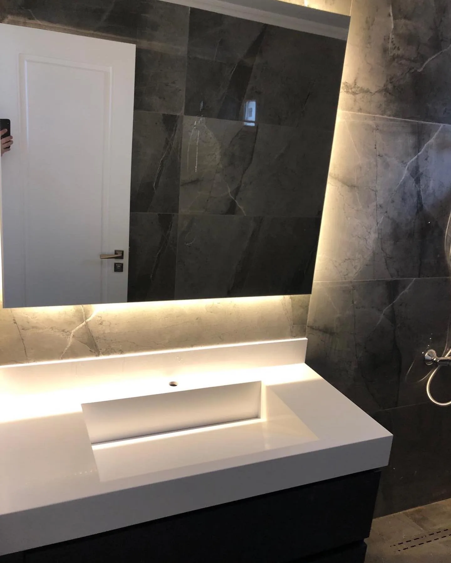 Bathroom countertop and vanity installation — image 86