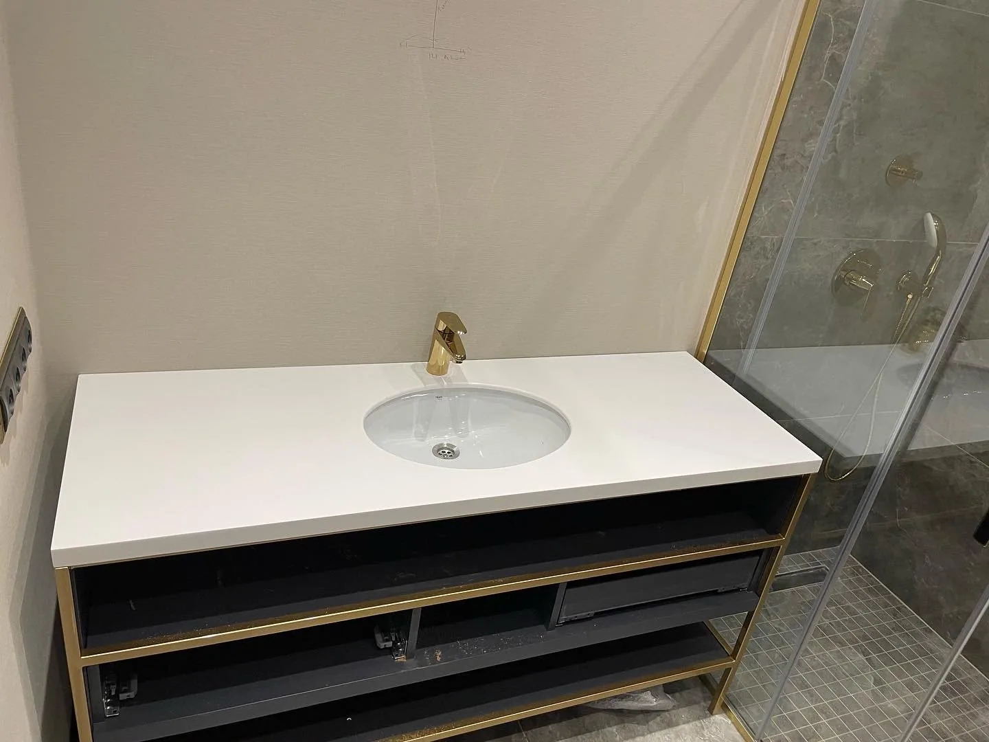 Bathroom countertop and vanity installation — image 89