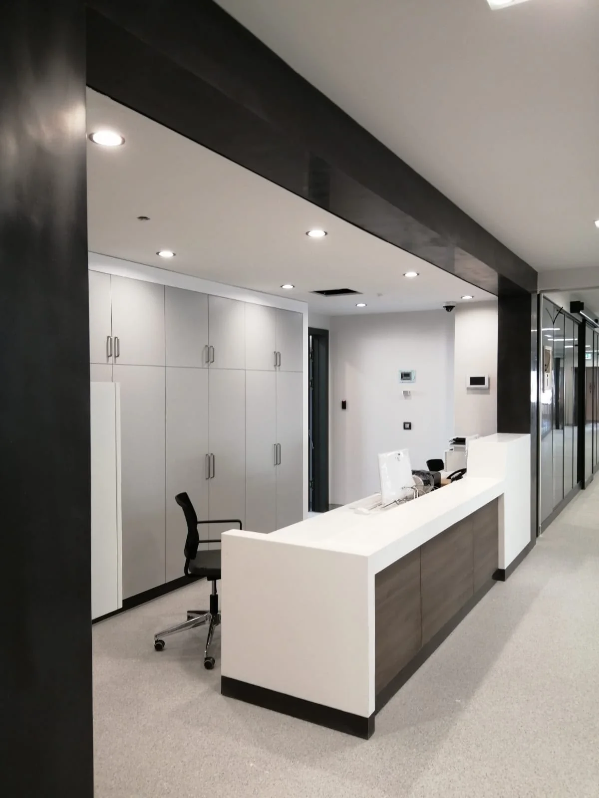 Healthcare surface application — detail 07