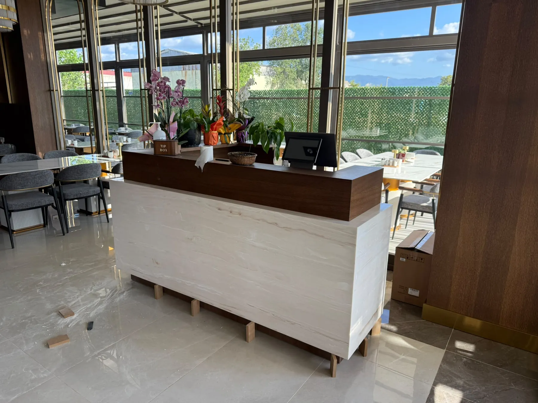 Restoran servis bankosu ve yüzey uygulaması — uygulama detayı 19