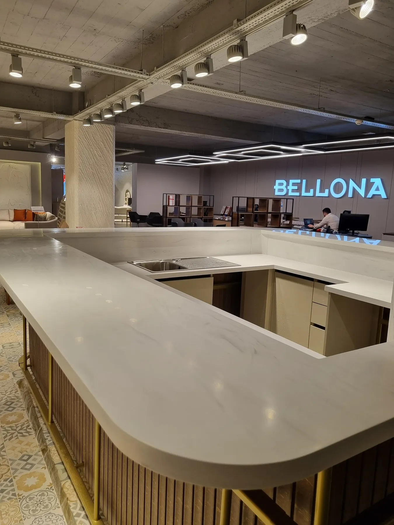 Restoran servis bankosu ve yüzey uygulaması — uygulama detayı 22