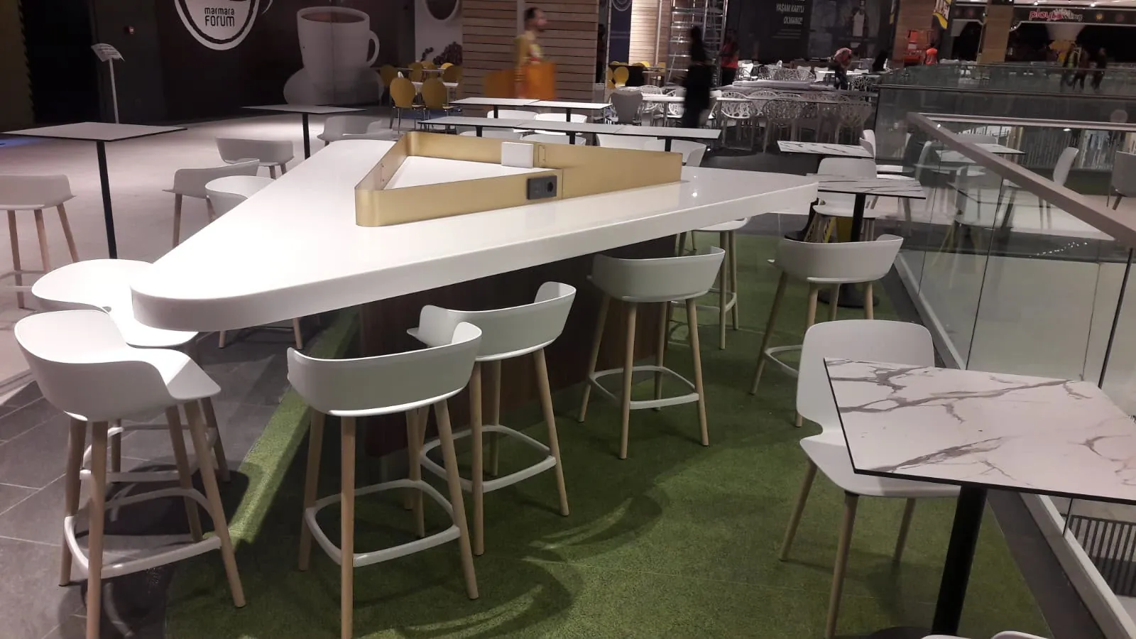 Restoran servis bankosu ve yüzey uygulaması — uygulama detayı 65